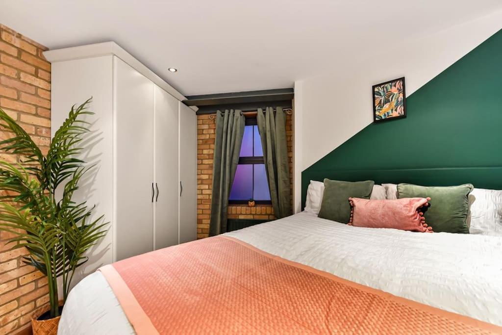 Spacious 2 Bed Urban Jungle Flat, Central London Exterior foto